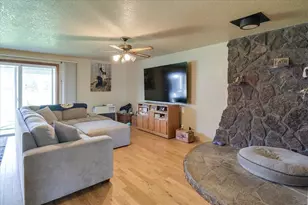 549 Martingale Rd, Prineville, OR 97754 - Photo 4