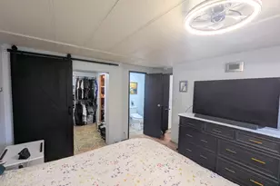 61040 S Queens Dr, Bend, OR 97702 - Photo 14