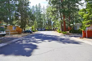 61040 S Queens Dr, Bend, OR 97702 - Photo 36