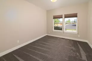 1550 NW Kingwood Ave, Redmond, OR 97756 - Photo 8