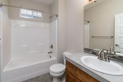 1550 NW Kingwood Avenue, Redmond, OR 97756 - Photo 10