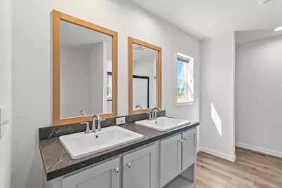 1182 E Justice Road, Central Point, OR 97502 - Photo 8