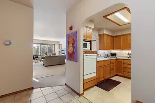 949 Golden Aspen Pl, Ashland, OR 97520 - Photo 4