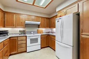 949 Golden Aspen Pl, Ashland, OR 97520 - Photo 6