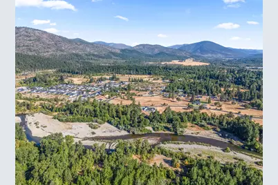 597 E Forks Circle #21, Cave Junction, OR 97523 - Photo 12