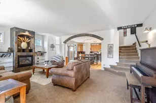 2424 NW Summerhill Dr, Bend, OR 97703 - Photo 4