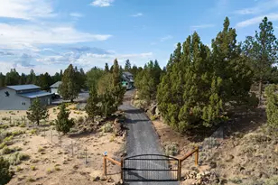 22310 Sweetgrass Dr, Bend, OR 97702 - Photo 2