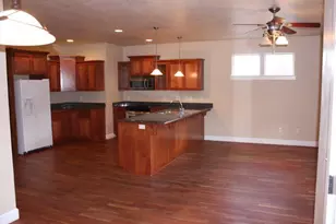 440 N 4th St, Jacksonville, OR 97530 - Photo 6