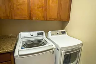 440 N 4th St, Jacksonville, OR 97530 - Photo 22