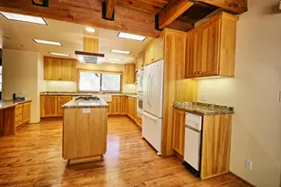 939 Beaver Creek Rd, Jacksonville, OR 97530 - Photo 12