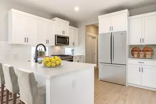 60852 SE Epic Pl, Bend, OR 97702 - Photo 4