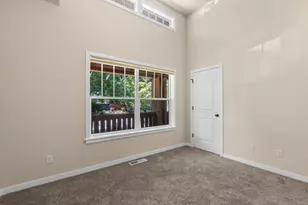 2612 NW Lemhi Pass Dr, Bend, OR 97703 - Photo 24