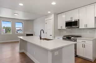 20528 NE Empire Ave, Bend, OR 97701 - Photo 12