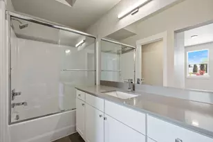 20528 NE Empire Ave, Bend, OR 97701 - Photo 20