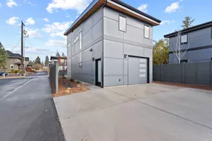 757 SW Pelton Pl, Bend, OR 97702 - Photo 22