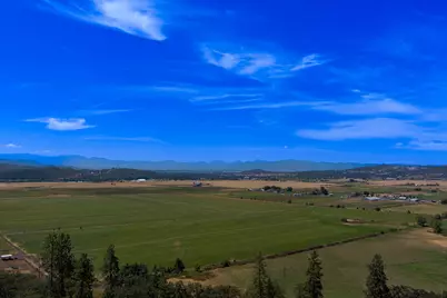 1881 Brophy Road, Eagle Point, OR 97524 - Photo 8