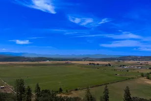 1881 Brophy Rd, Eagle Point, OR 97524 - Photo 8