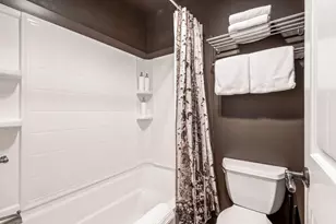 18575 SW Century Dr, Bend, OR 97702 - Photo 36