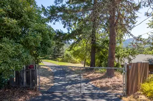 235 Larkin Rd, Grants Pass, OR 97527 - Photo 44