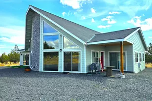 13422 SW Airfield Ln, Culver, OR 97734 - Photo 4