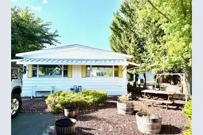 701 Westmont Drive, Grants Pass, OR 97526 - Photo 2