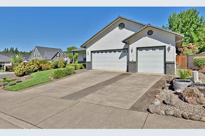 494 Pinnacle Ridge, Eagle Point, OR 97524 - Photo 32