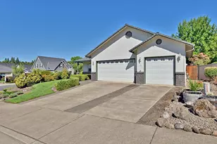 494 Pinnacle Ridge, Eagle Point, OR 97524 - Photo 32