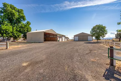 547 SW Bear Drive, Madras, OR 97741 - Photo 4