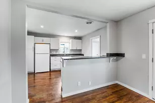 221 SW Rainbow Ave, Dallas, OR 97338 - Photo 10