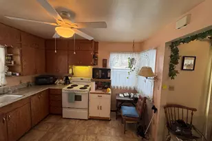 2615 SW 21st St, Redmond, OR 97756 - Photo 6