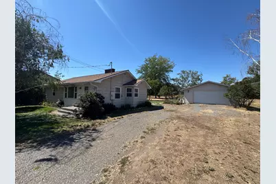 2615 SW 21st Street, Redmond, OR 97756 - Photo 2