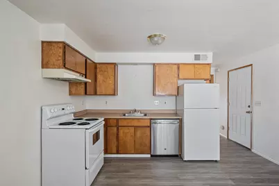 431 NE Silverwood Place, Grants Pass, OR 97526 - Photo 8