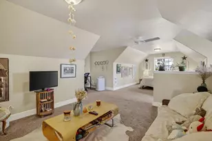 1419 NE Lucinda Ct, Bend, OR 97701 - Photo 24