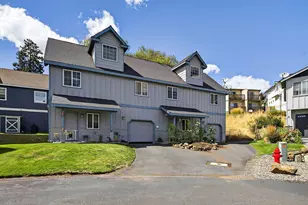 1419 NE Lucinda Ct, Bend, OR 97701 - Photo 1