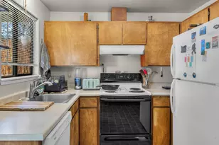 8 SW Mc Kinley Ave, Bend, OR 97702 - Photo 12