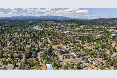 8 SW McKinley Avenue, Bend, OR 97702 - Photo 30