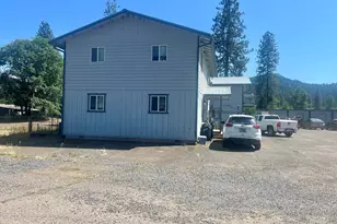 248 South St, Butte Falls, OR 97522 - Photo 4