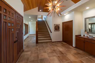 69305 Hawksflight Dr, Sisters, OR 97759 - Photo 4