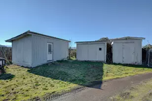 6915 Kershaw Rd, Medford, OR 97502 - Photo 8