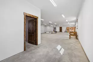 25480 Bachelor Ln, Bend, OR 97701 - Photo 48