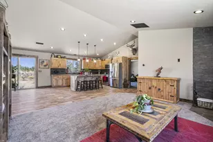 25480 Bachelor Ln, Bend, OR 97701 - Photo 16