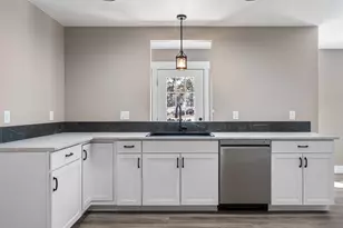 25480 Bachelor Ln, Bend, OR 97701 - Photo 38