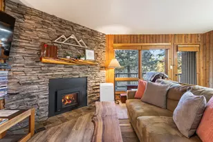 19717 SW Mount Bachelor Dr, Bend, OR 97702 - Photo 2