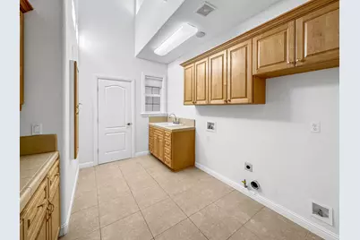 256 Island Pointe Drive, Medford, OR 97504 - Photo 56