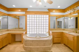 256 Island Pointe Dr, Medford, OR 97504 - Photo 38