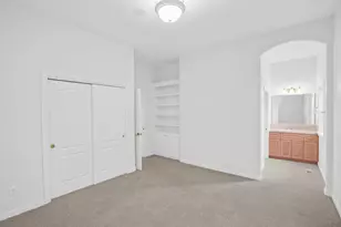 256 Island Pointe Dr, Medford, OR 97504 - Photo 34