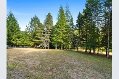 19875 SW Meadow View Drive, McMinnville, OR 97128 - Photo 46