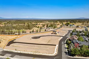 2155 SW 43rd St, Redmond, OR 97756 - Photo 8