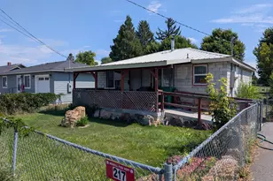 217 N Washington St, Merrill, OR 97633 - Photo 2