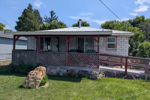 217 N Washington St, Merrill, OR 97633 - Photo 1